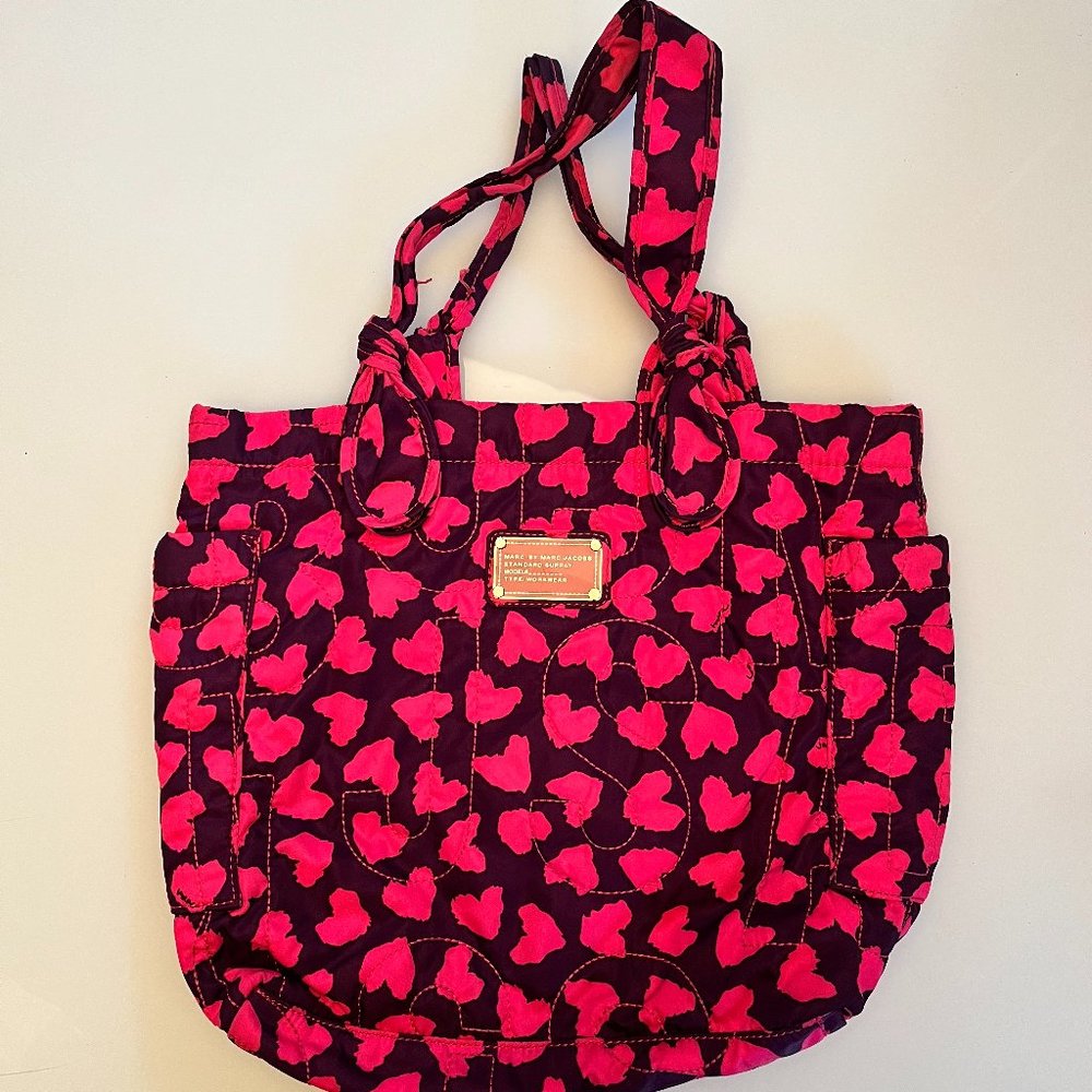 Barely Used Marc by Marc Jacobs Heart Handbag